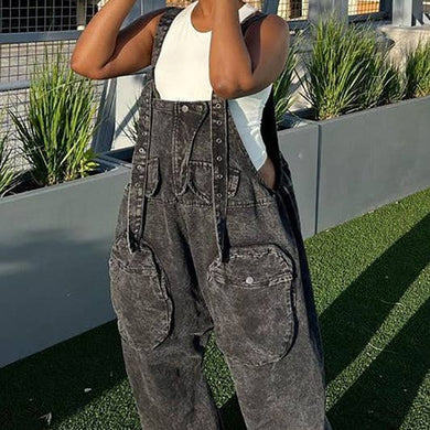 Wide-Leg Jeans with Baggy Halter Pockets